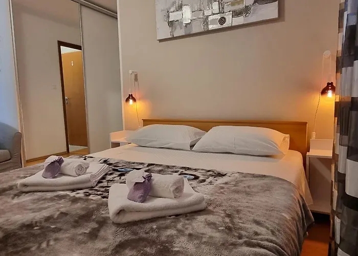 Rajci Apartman Cres